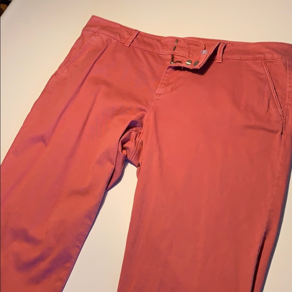 Loft size 14 pink/rose color frayed hem chino